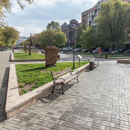Umba Apartment N1 - 2 Bedrooms Yerevan Luaran gambar